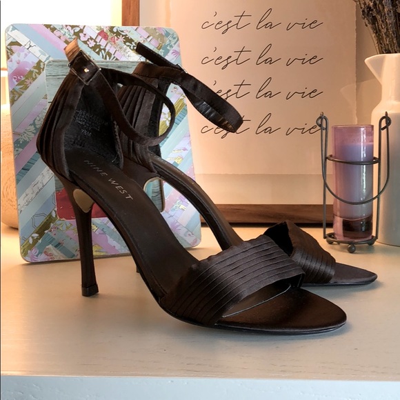 Nine West Satin Heels - Picture 2 of 3